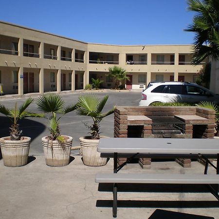American Inn Hotel & Suites Parral Экстерьер фото