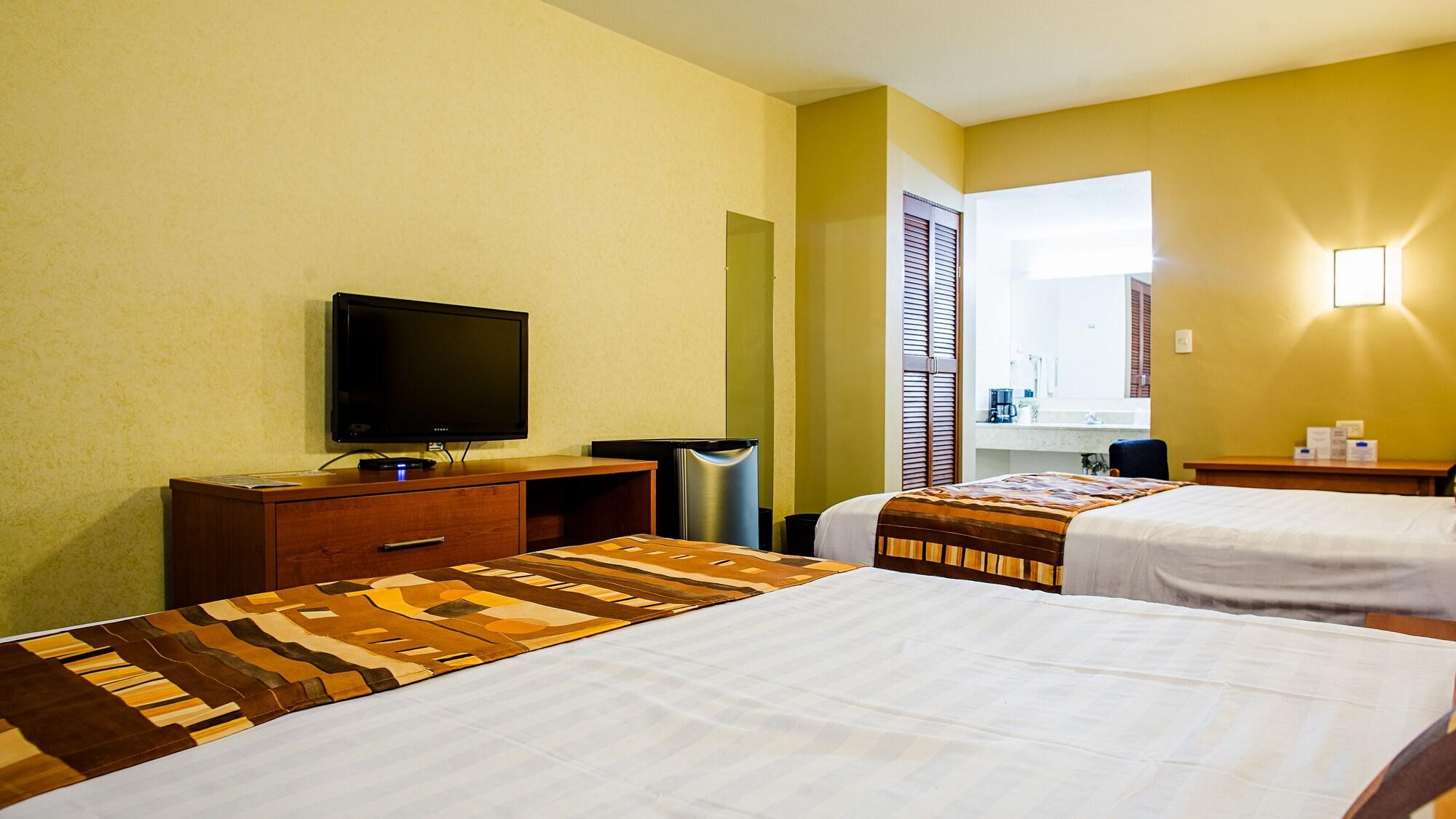 American Inn Hotel & Suites Parral Экстерьер фото