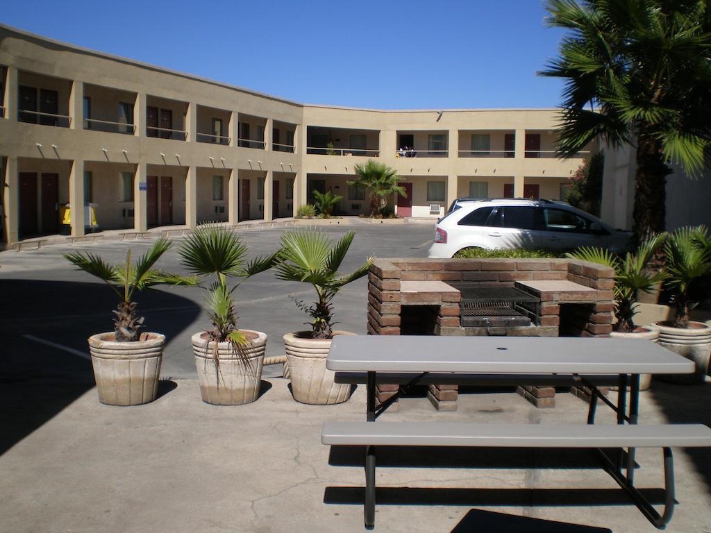 American Inn Hotel & Suites Parral Экстерьер фото